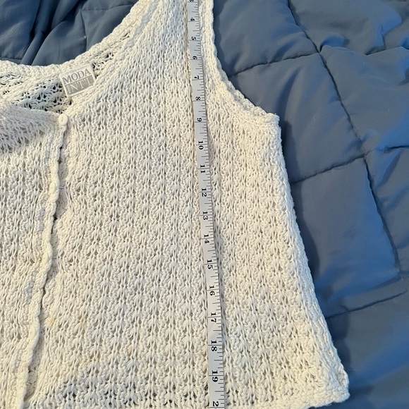 Moda intl sleeveless short cotton sweater top, L. - Picture 5 of 8